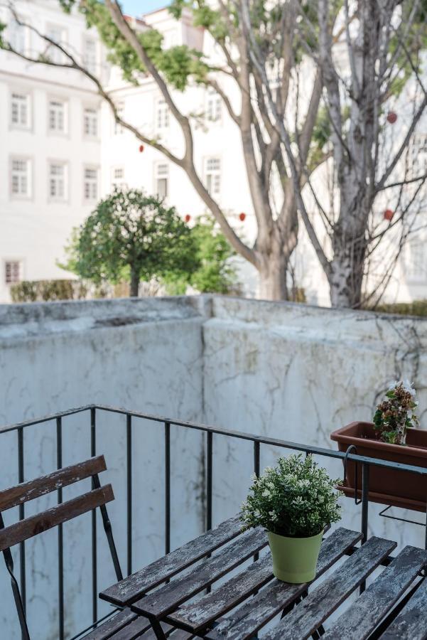 Elegant 3 Bedroom Flat With View In Principe Real Lisboa Exterior foto