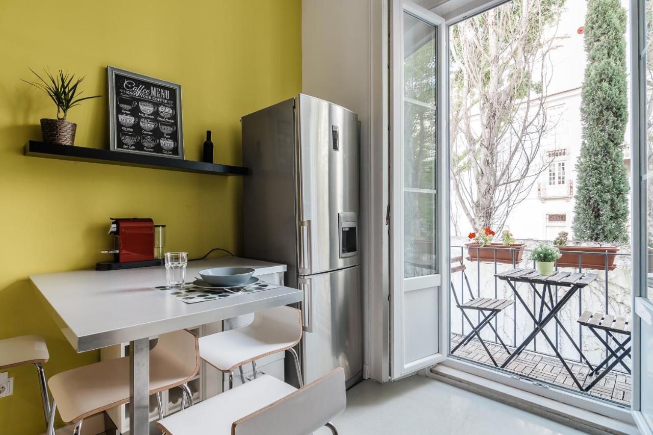 Elegant 3 Bedroom Flat With View In Principe Real Lisboa Exterior foto